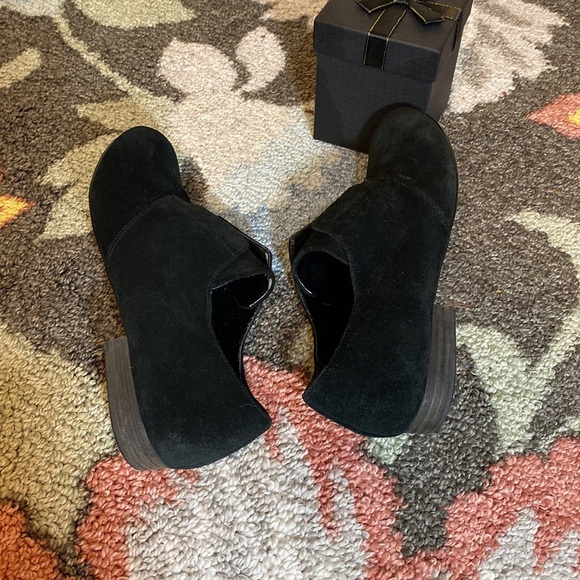 WOMEN’S BLACK SUEDE LOAFERS FLATS SLIP ONS - GUNMETAL BRAND  7 1/2 GUC - Picture 7 of 9